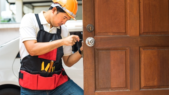 The Key to Efficiency: Unleashing the Power of a Commercial Locksmith!